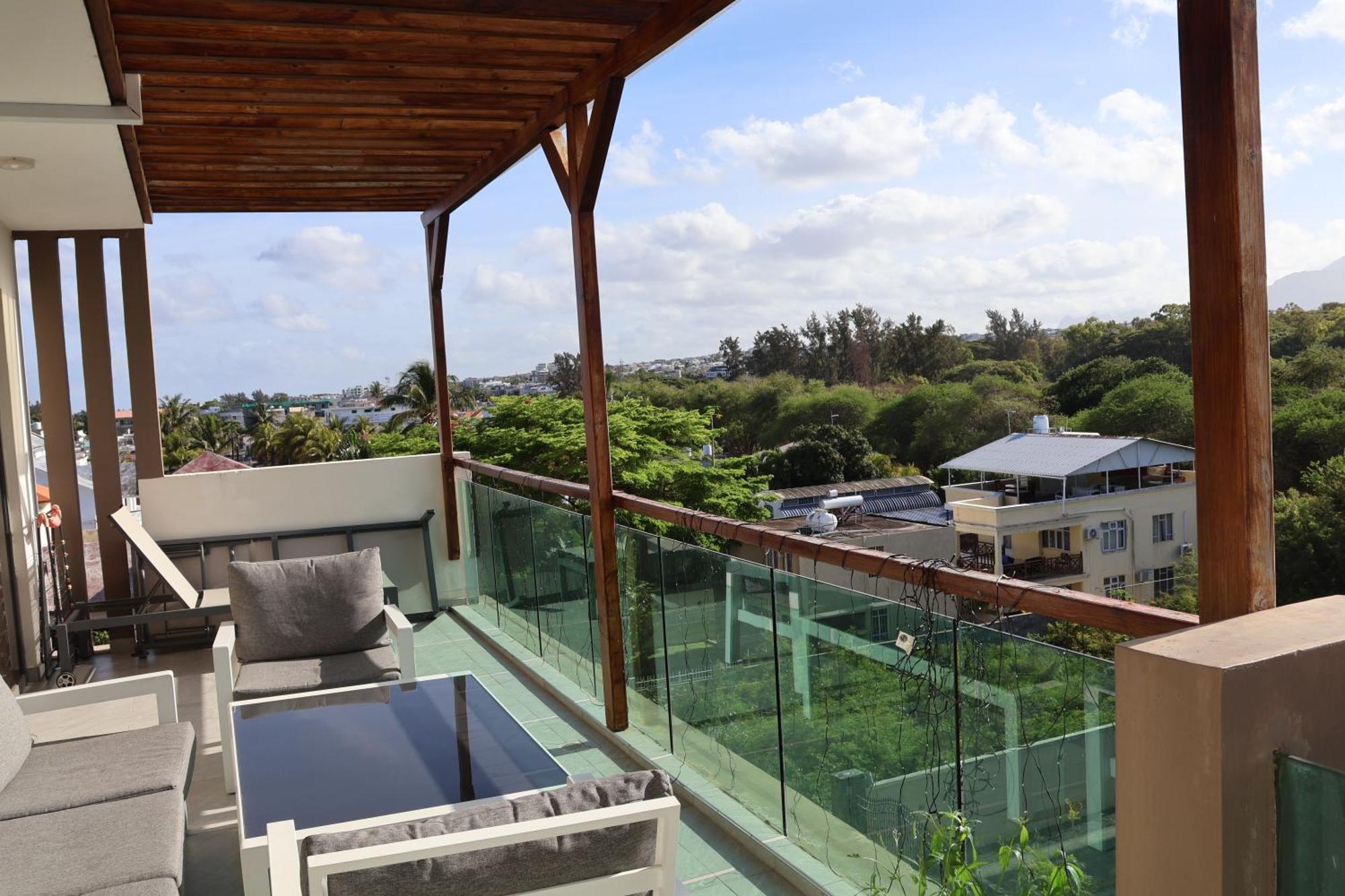 Top-Floor Modern 3Bd Penthouse With Beautiful Mountain View Terrace - 5 Min Walk To Beach Flic en Flac Экстерьер фото
